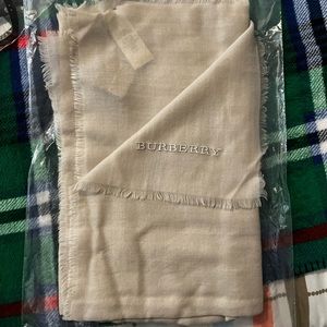 Burberry cashmere scarf